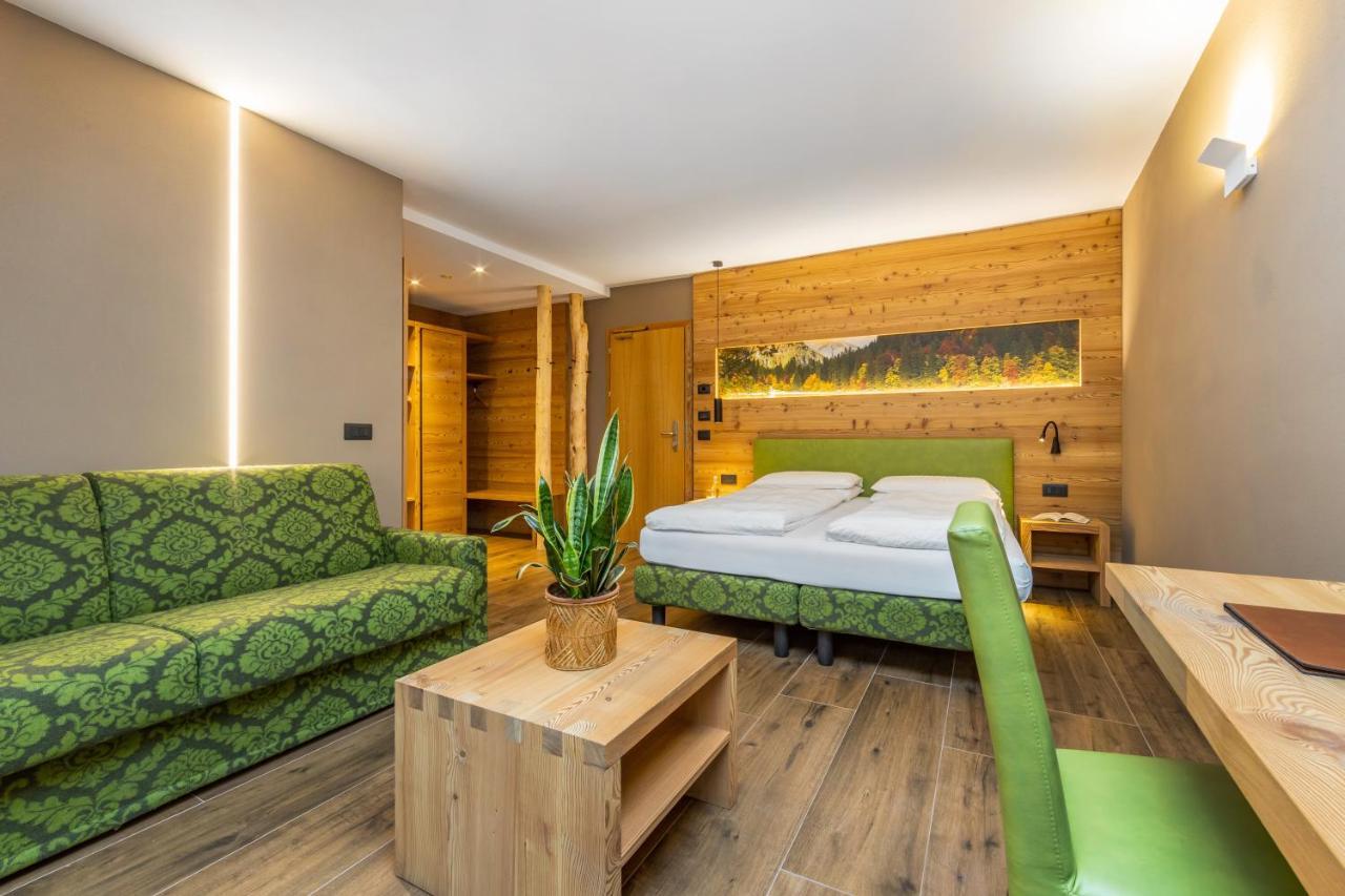 Hotel Vittoria - Ricarica L'Anima Dimaro Kültér fotó