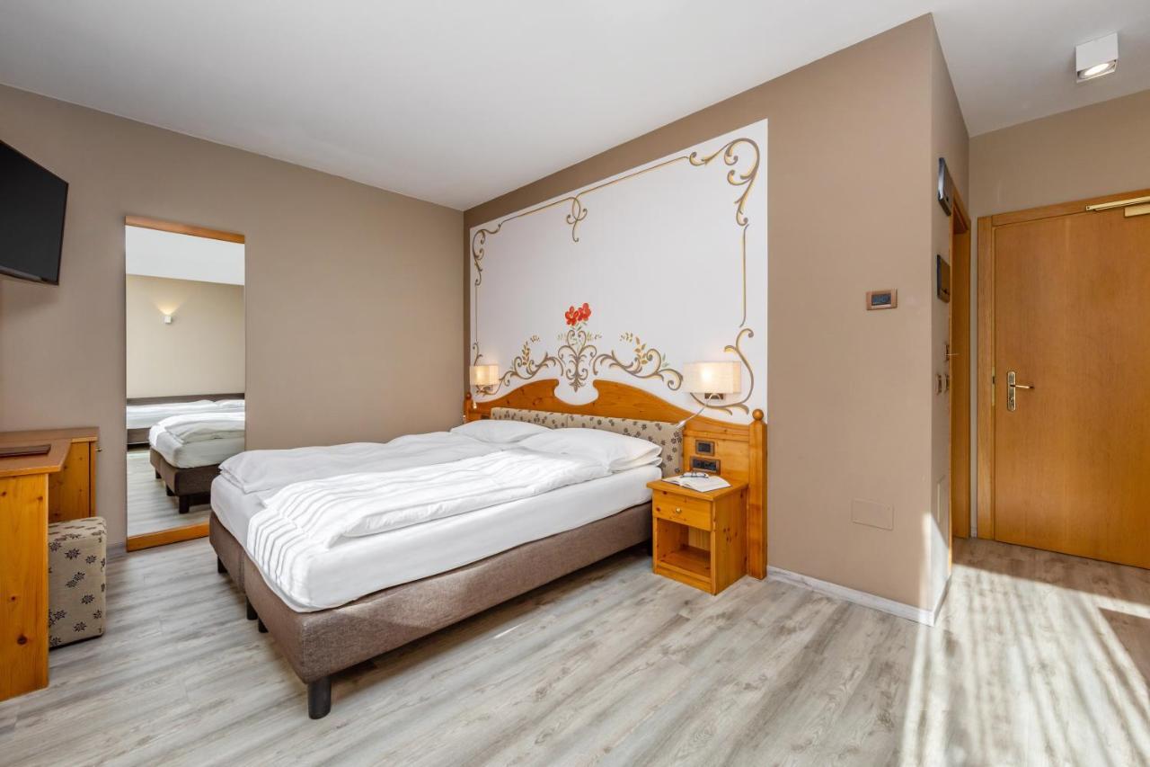 Hotel Vittoria - Ricarica L'Anima Dimaro Kültér fotó