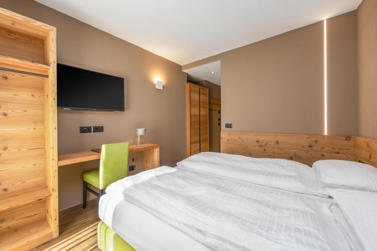 Hotel Vittoria - Ricarica L'Anima Dimaro Kültér fotó