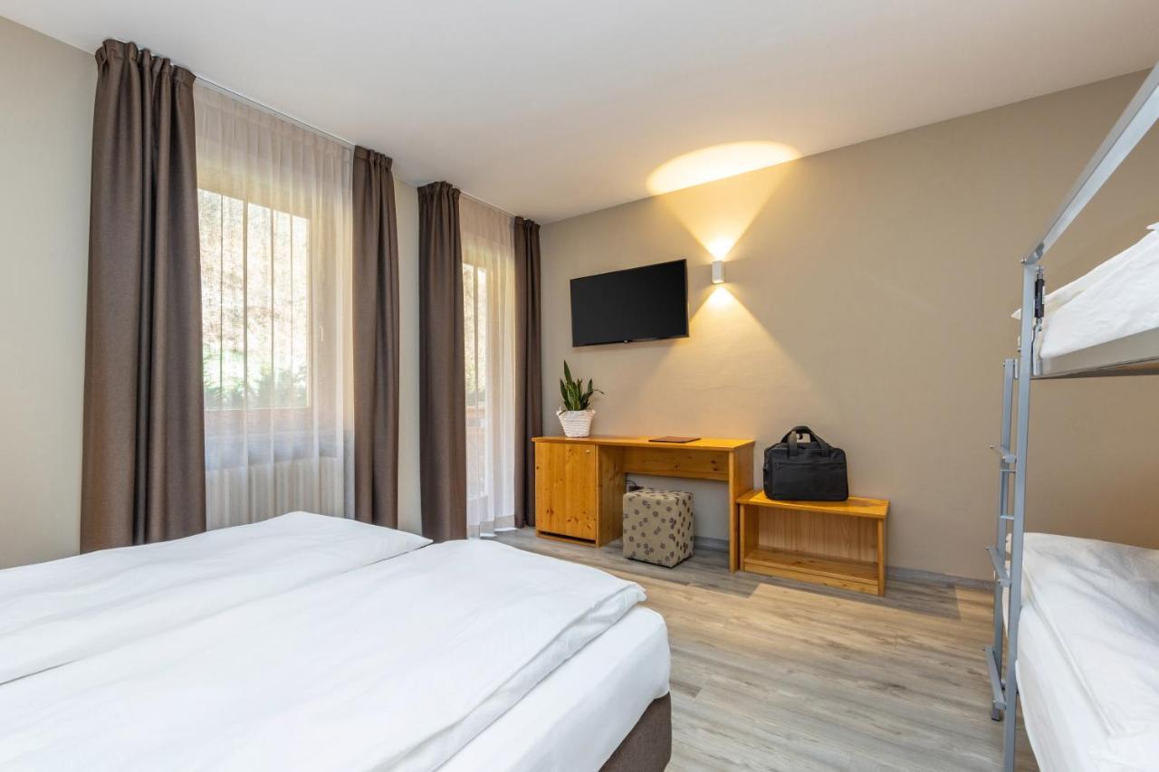 Hotel Vittoria - Ricarica L'Anima Dimaro Kültér fotó