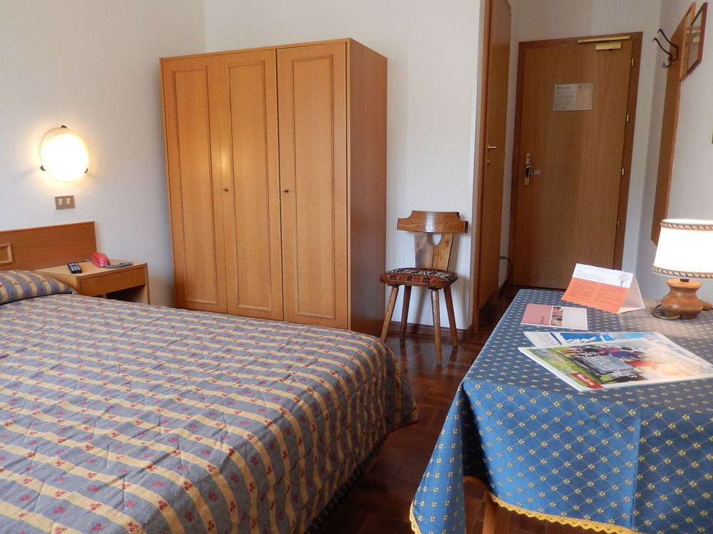 Hotel Vittoria - Ricarica L'Anima Dimaro Kültér fotó